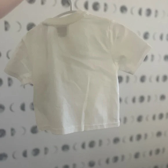 🆕 Burberry White Kids Graphic Tee - Picture 3 of 4